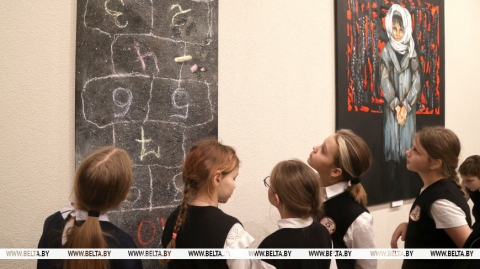 Выставу "Жывыя, пакуль памятаем" прадставілі ў Бялынічах