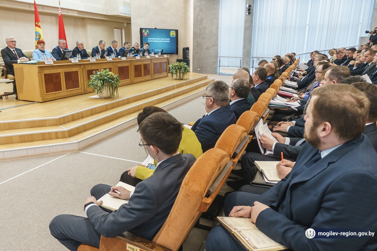 Выполнение требований Директивы № 1 и распоряжения Главы государства в сфере здравоохранения обсудили на заседании Могилевского облисполкома