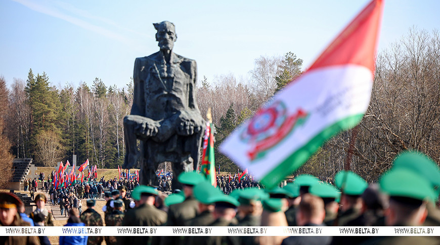 "Пусть скорбь и печаль обернутся в мужество ваше и силу". В Хатыни прошла всенародная вахта памяти videobel.by