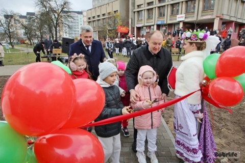 СУЧАСНУЮ ДЗІЦЯЧУЮ СПАРТЫЎНА-ГУЛЬНЯВУЮ ПЛЯЦОЎКУ АДКРЫЛІ Ў БАБРУЙСКУ 7 ЛІСТАПАДА