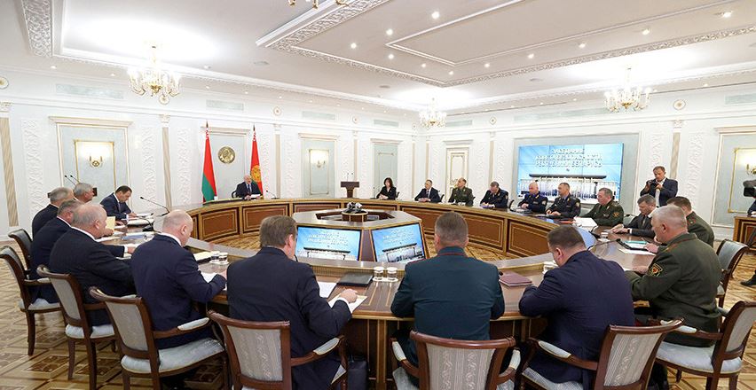 Лукашенко собрал заседание Совбеза по вопросам обеспечения национальной безопасности Беларуси