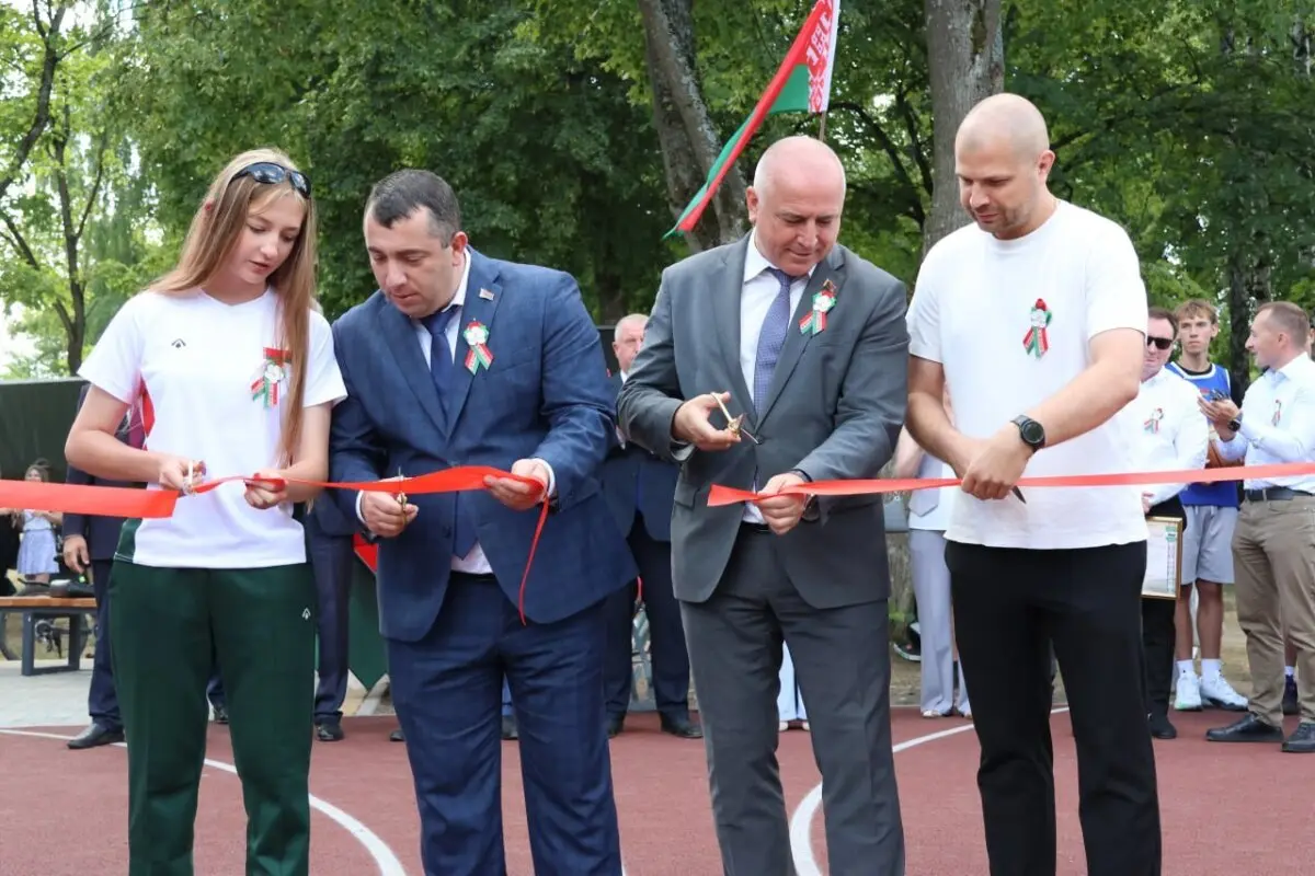 В День независимости в городском парке Осиповичей начал работу еще один спортивно-игровой объект