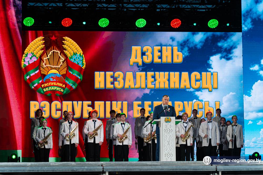 Анатолий Исаченко: «Пока мы едины, пока мы стоим плечом к плечу за свою землю, нам не страшен никакой враг»
