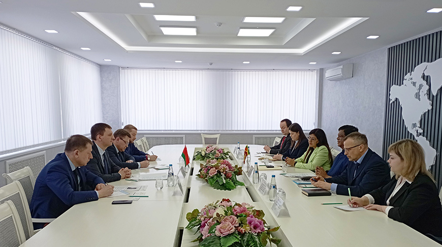 Belarus' Industry Ministry seeks to build cooperation with Sri Lanka