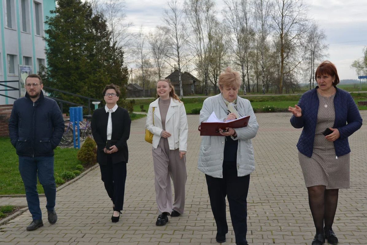 Youth tried on the role of deputies - the second day of the regional forum of local
self-government in Mogilev