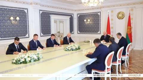 Аляксандр Лукашэнка пра будучыню Быхаўскага раёна: трэба забыць, што ён "чарнобыльскі", і наводзіць парадак