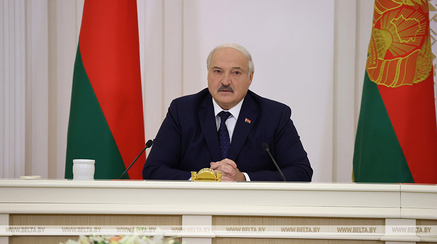 А.Лукашенко: с 1 января в Беларуси должна быть четкая, понятная система регулирования цен