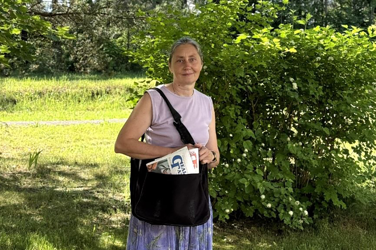 Почтальона Веру Савенко в Осиповичах ждут не только ради свежей прессы