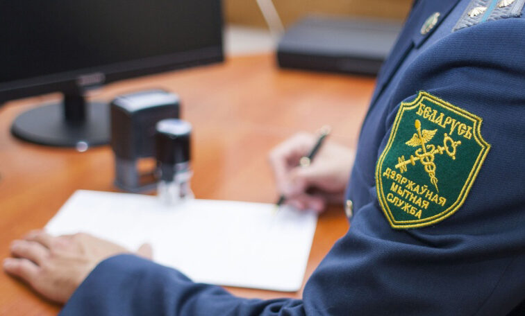 Об указании в декларации на товары  кода особенности перемещения товаров