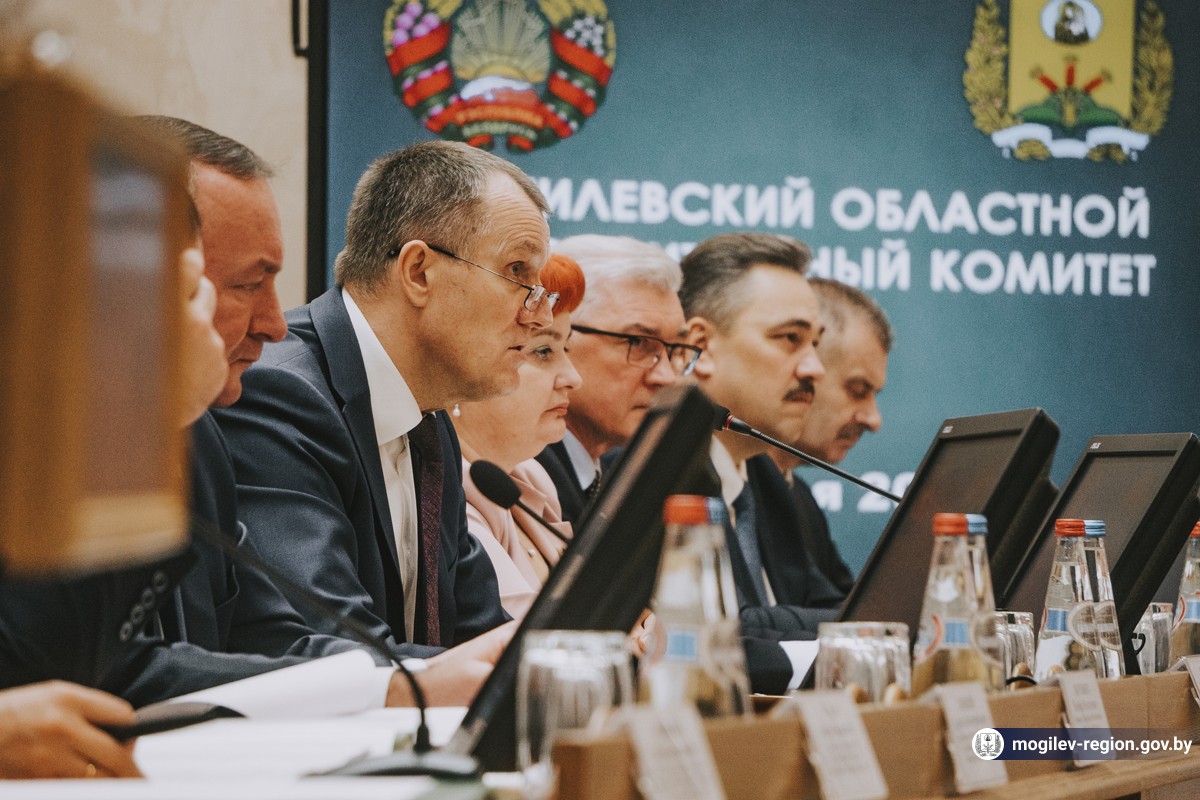 Заседание по вопросу социально-экономического развития Могилевской области и проекту областного бюджета на 2024 год провел председатель облисполкома Анатолий Исаченко