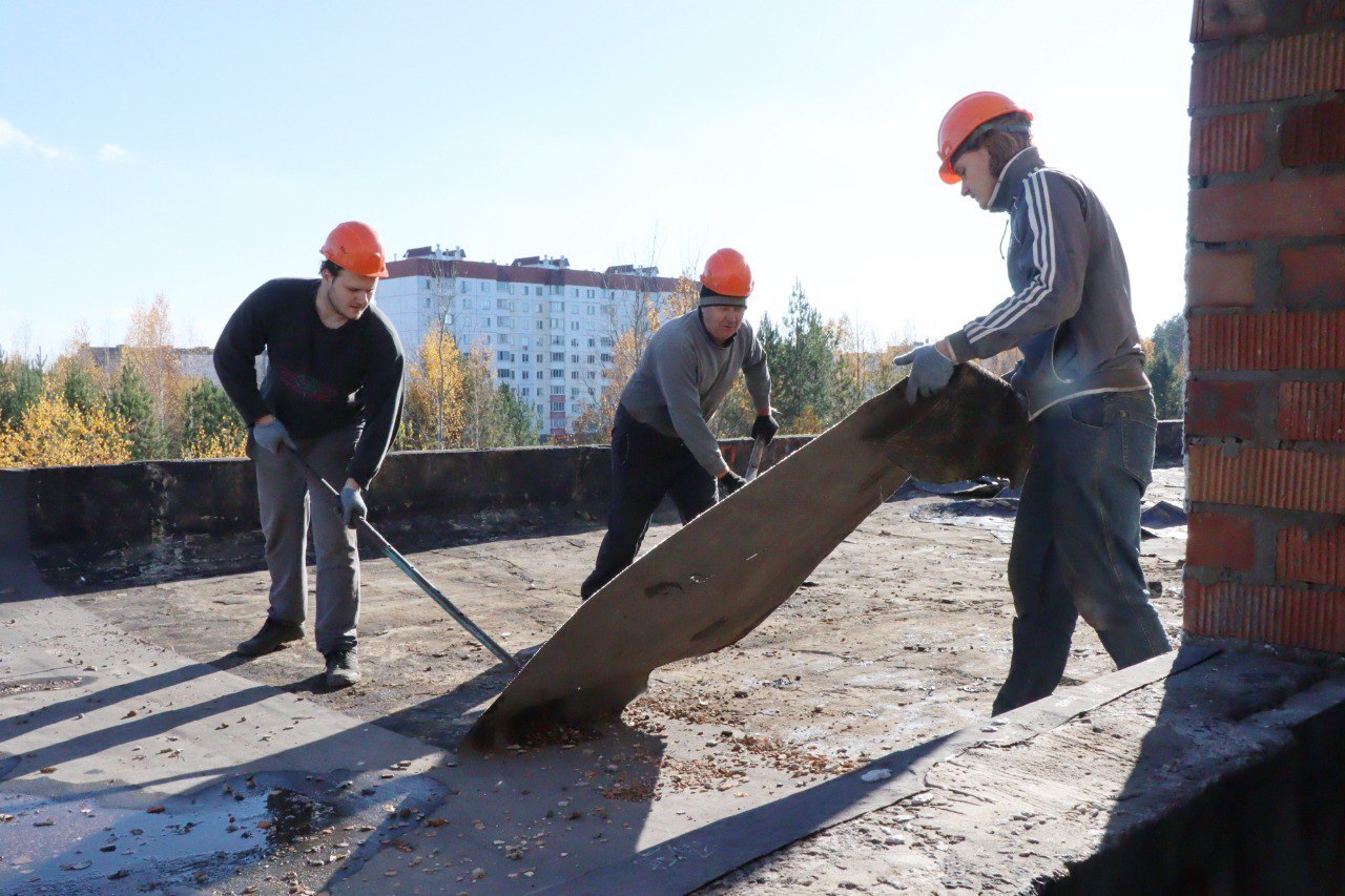 По улице Сташкевича в городе начат демонтаж аварийных зданий 