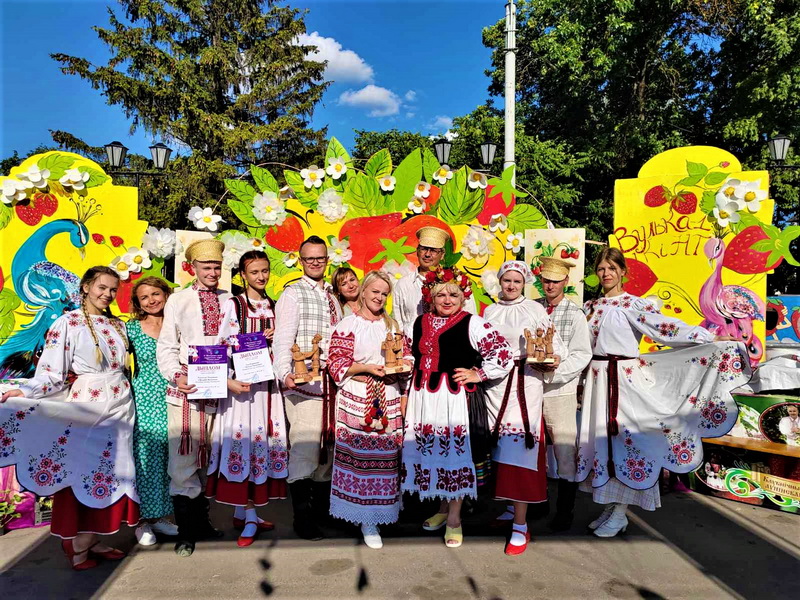 Народный ансамбль белорусской песни и музыки "Сузор'е" стал обладателем восьми дипломов "Славянского Базара" в Витебске