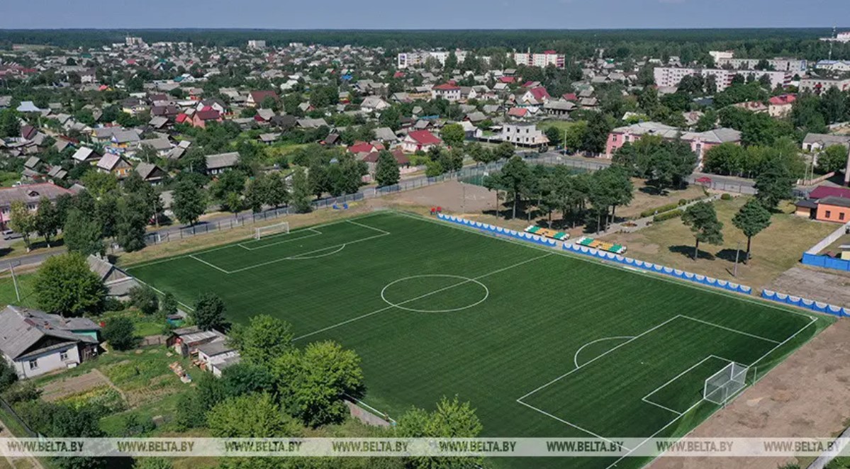 На стадыёне "Лакаматыў" у Асіповічах вядуцца работы па мадэрнізацыі і добраўпарадкаванні