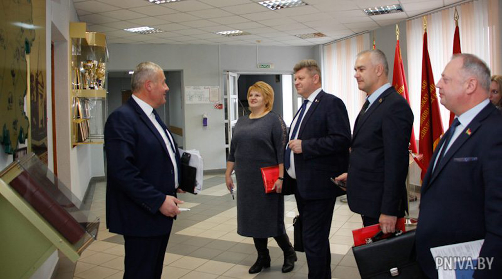 ПРЕДСЕДАТЕЛИ РАЙИСПОЛКОМОВ ВИТЕБСКОЙ ОБЛАСТИ ПРОХОДЯТ СТАЖИРОВКУ НА БАЗЕ МОГИЛЕВСКОГО РАЙОНА