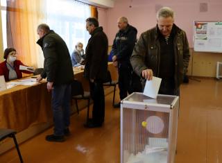 Фотофакт: Как проходит голосование на Юбилейном участке № 10