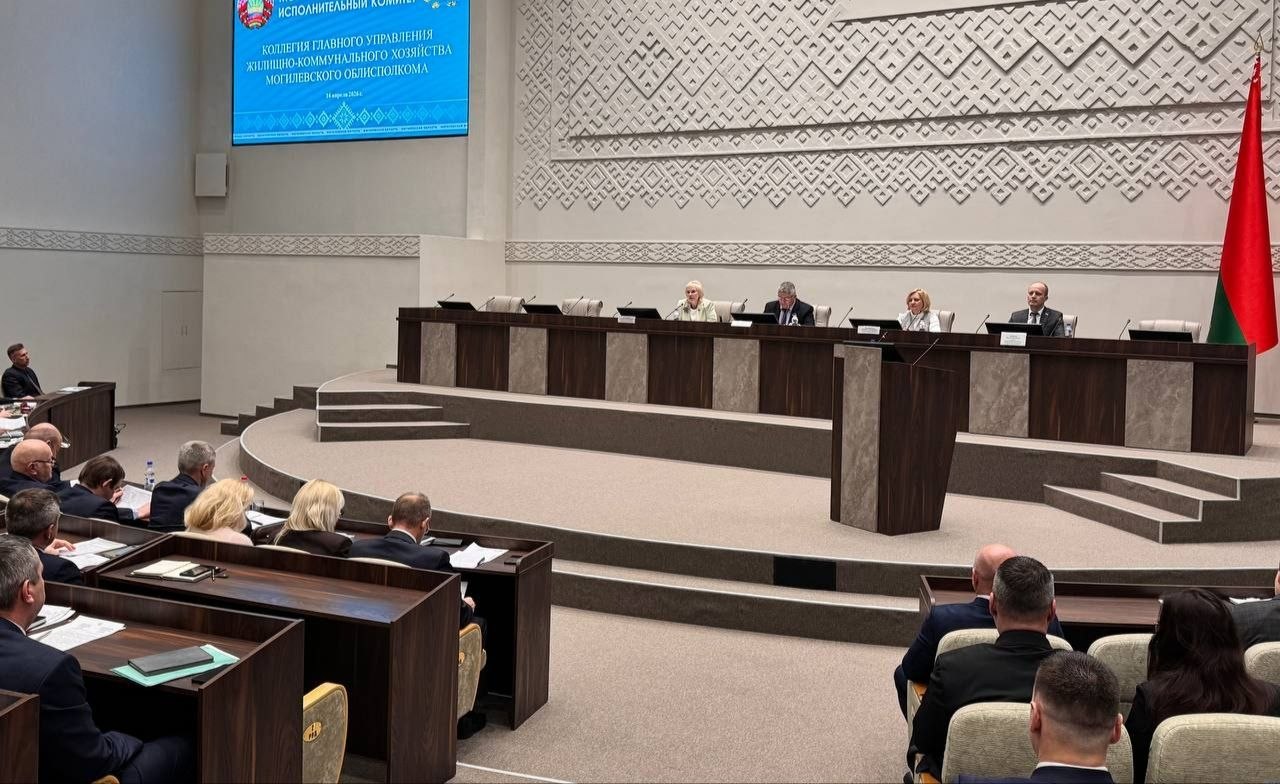 Кадры, условия труда, заработная плата — приоритетные направления развития сферы ЖКХ