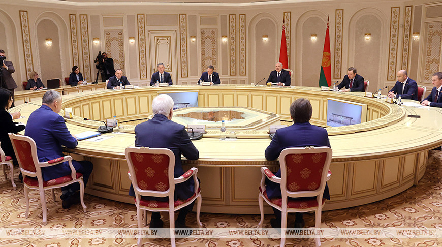 Лукашенко и Путин по телефону обсудили реализацию двух больших совместных проектов