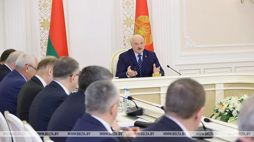 Планы с Ираном и Венесуэлой, анонс новой поездки в Африку и фокус на стратегические проекты. Главные итоги недели Президента