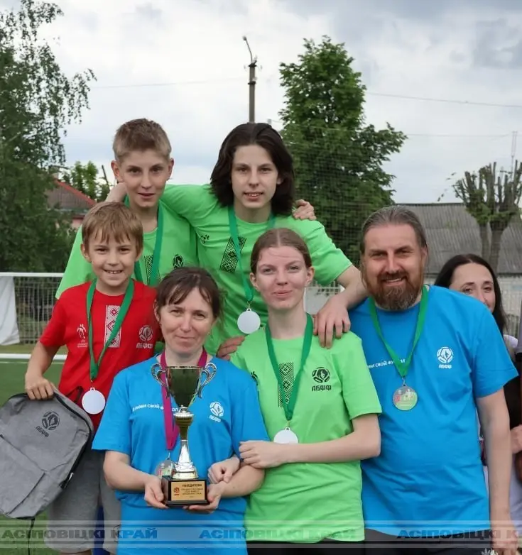 В Осиповичском районе уже в третий раз прошел фестиваль семейного футбола “Папа, мама, я — футбольная семья”