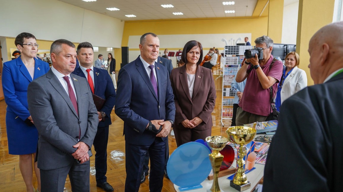 Воспитанная молодежь — будущее страны: в Могилевской области подвели итоги в сфере образования. Фото