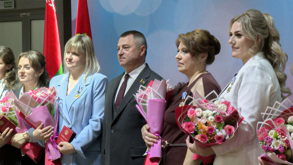 Теплые поздравления с 8 Марта: в Могилеве чествовали ярких женщин региона