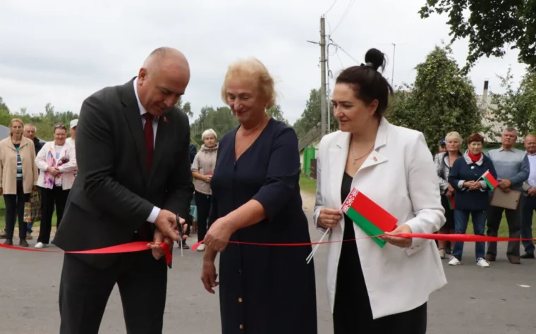 У Вялікай Граве адкрылі помнік землякам, якія не вярнуліся з вайны