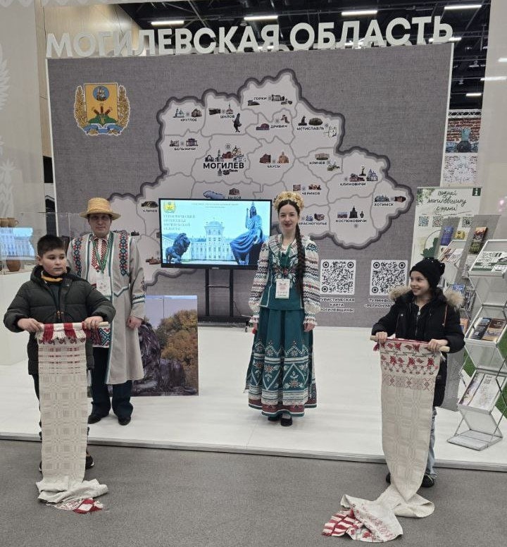 Мастера и специалисты учреждений культуры Осиповичского района принимают участие в выставочных экспозициях Могилевской области в РУП "Национальный выставочный центр "БелЭкспо"