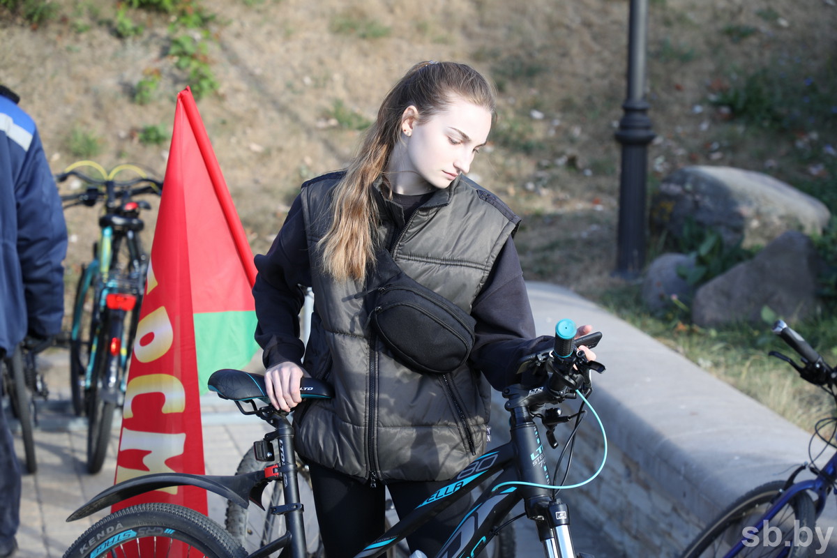 Young residents of the Kruglyansky district are invited to participate in
the competition "veloavtolady"