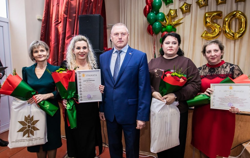 У санаторыі "Свіслач" адзначылі юбілей: ФПБ выдзеліла 50 тысяч рублёў на абнаўленне дзіцячай здраўніцы