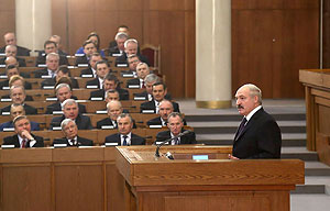 Лукашенко ожидает от обновленного правительства свежих идей для сбалансированного развития экономики