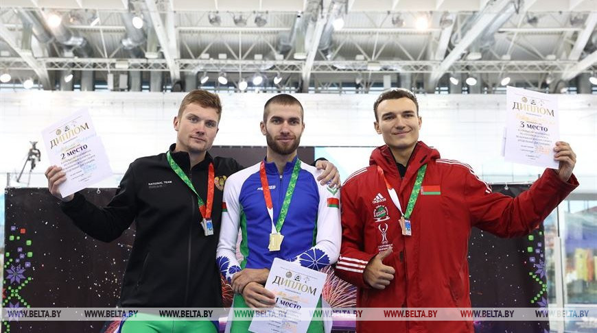 На чемпионате Беларуси по конькобежному спорту разыграно 16 комплектов наград
