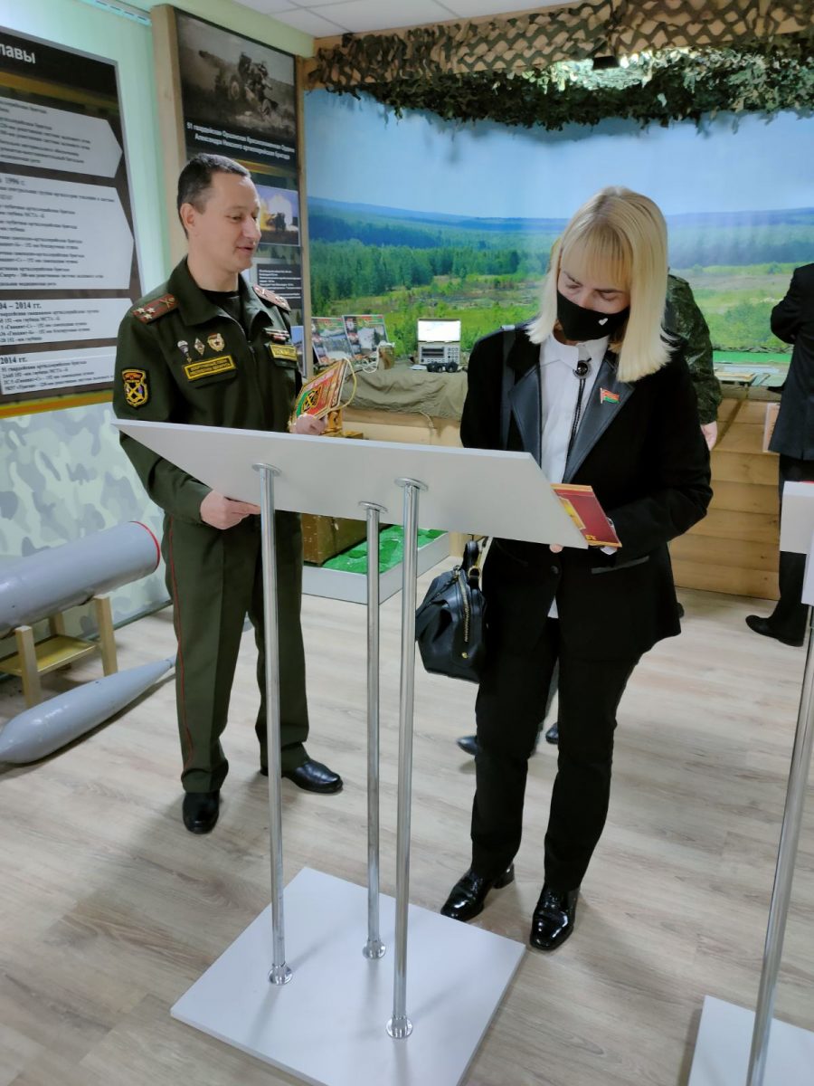 Светлана Шутова провела встречу с военнослужащими 51-й гвардейской артиллерийской бригады