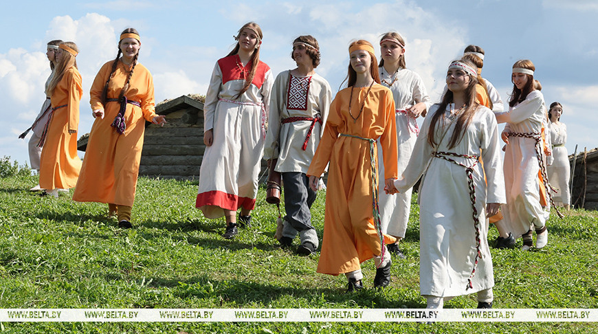 Фестываль сярэднявечча, які звяртаецца да вытокаў: свята "У госці да радзімічаў" прайшоў у Чавускім раёне