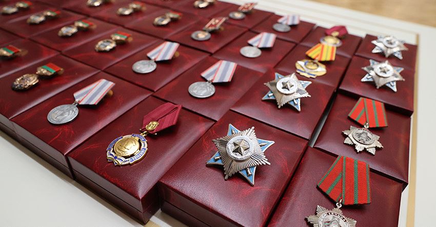 Государственных наград удостоены 62 представителя различных сфер деятельности
